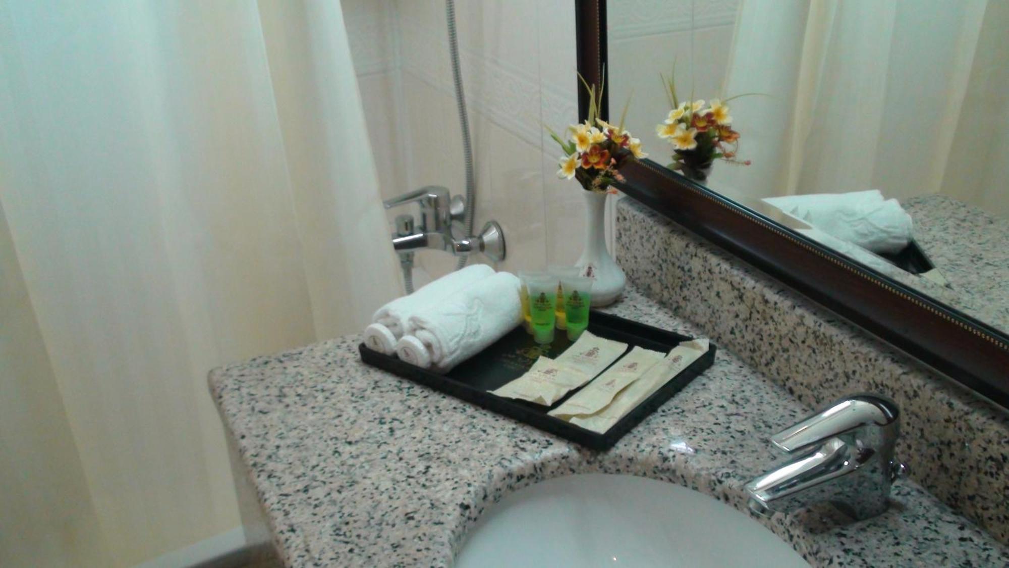Al Thuraya Hotel Amman Dış mekan fotoğraf