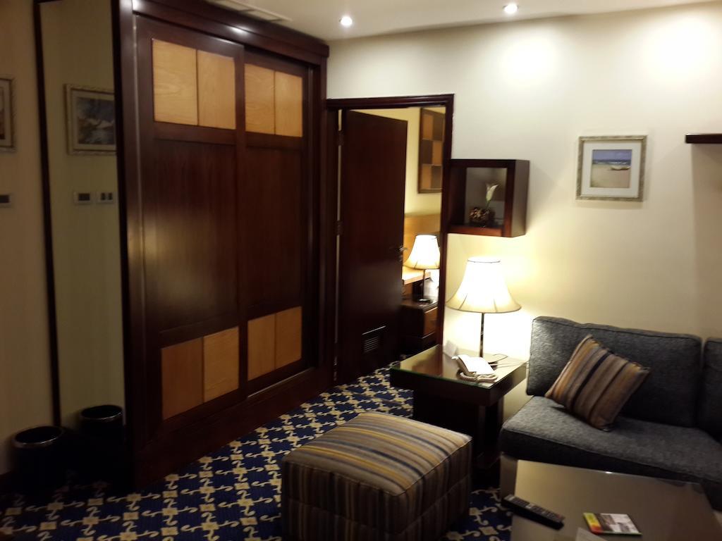 Al Thuraya Hotel Amman Oda fotoğraf